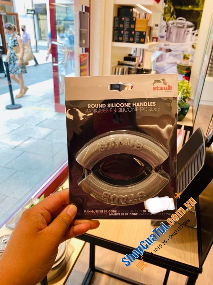 LÓT NỒI SILICON STAUB GERMANY.