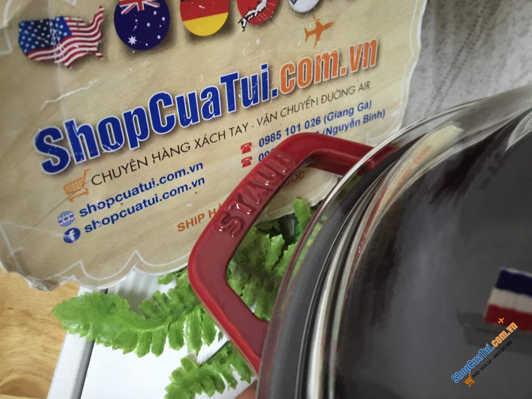 CHẢO NỒI NẮP THUỶ TINH STAUB 26 CM MÀU ĐỎ CHERRY.
