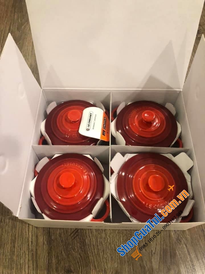 Set 4 Nồi mini của Le Creuset 10cm màu đỏ đô cực kỳ độc đáo