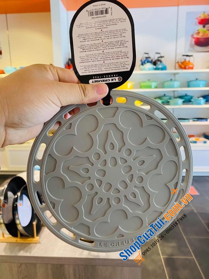 LÓT NỒI LE CREUSET HOẠ TIẾT HOA 20 CM.