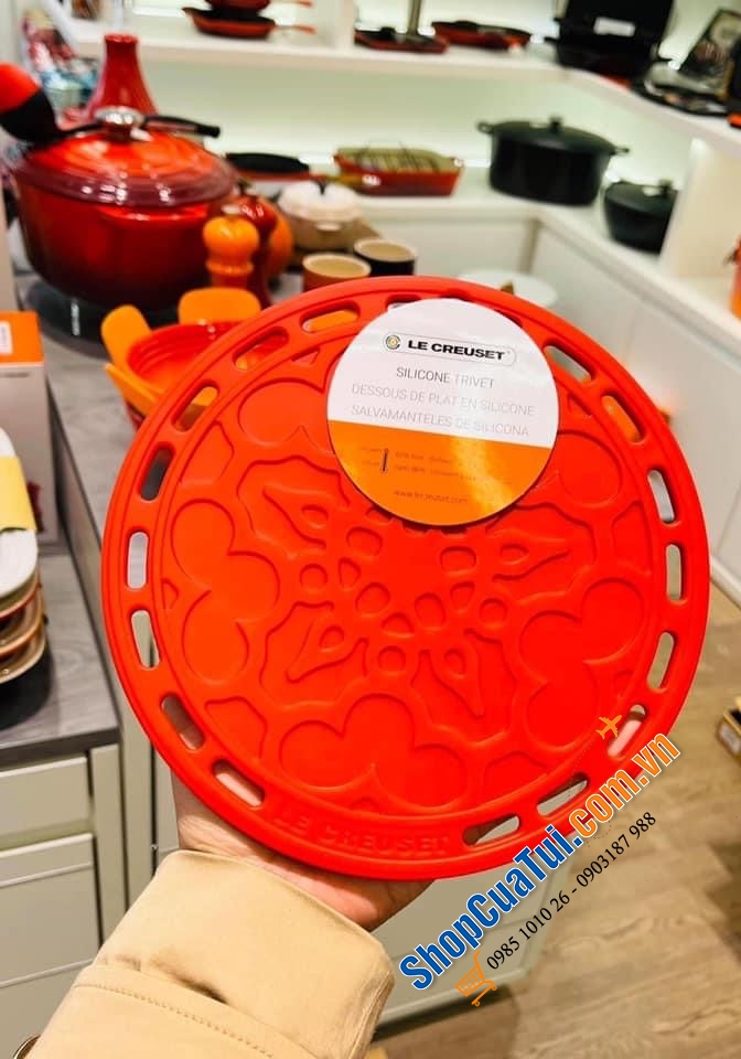 LÓT NỒI LE CREUSET HOẠ TIẾT HOA 20 CM.