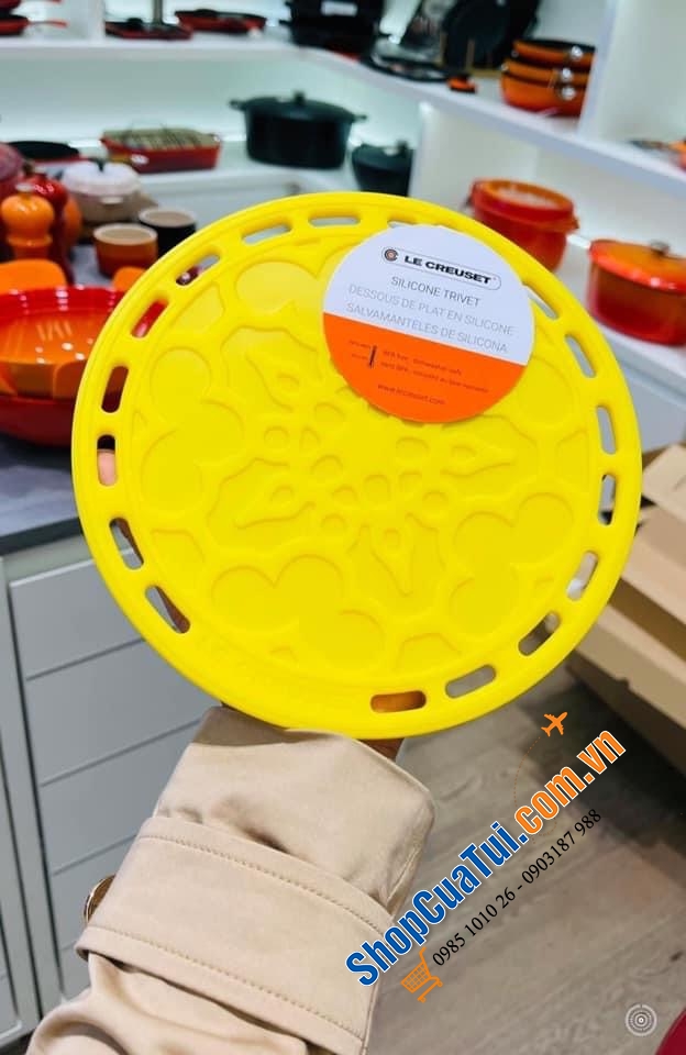 LÓT NỒI LE CREUSET HOẠ TIẾT HOA 20 CM.