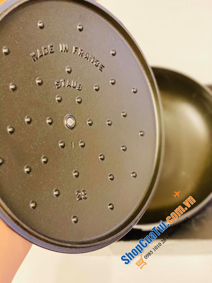 NỒI - CHẢO XÀO GANG STAUB CÁ 28 CM.