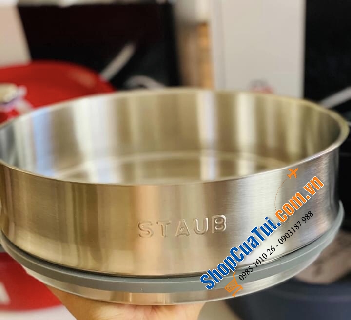 NỒI GANG ĐÚC STAUB + KÈM XỬNG MÀU - SIZE 26CM.