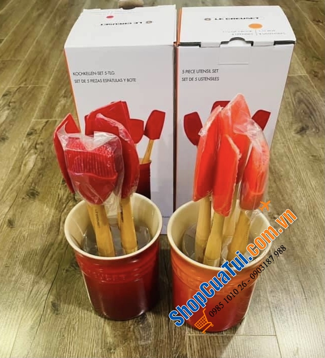 SET DỤNG CỤ NẤU ĂN SILICON KÈM HŨ ĐỰNG LE CREUSET MÀU ĐỎ, MÀU CAM: phới, chổi quét dầu, thìa dẻo, hũ