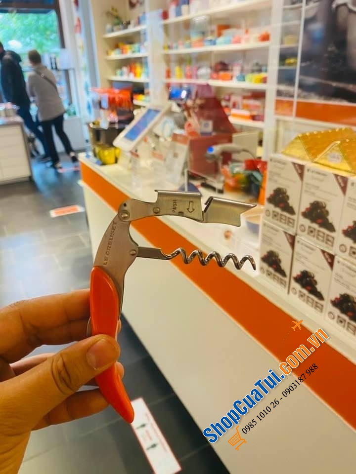 DỤNG CỤ MỞ RƯỢU VANG - MỞ BIA, NƯỚC NGỌT CAO CẤP LE CREUSET CAM.