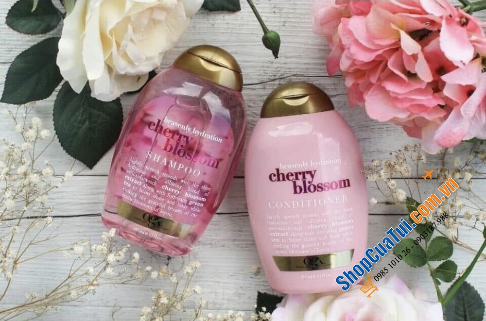 Cặp dầu Gội và Xả cao cấp OGX Heavenly Hydration Cherry Blossom 385ml- hoa anh đào và trà xanh giúp cung cấp độ ẩm, cung cấp chất dinh dưỡng cho mái tóc mềm mại, khoẻ mạnh