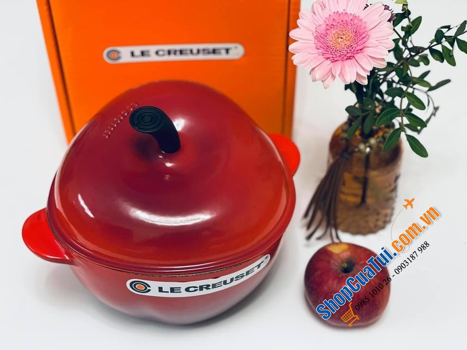 NỒI GANG ĐÚC QUẢ TÁO LE CREUSET ĐỎ 18 CM - 2,1 Lit.