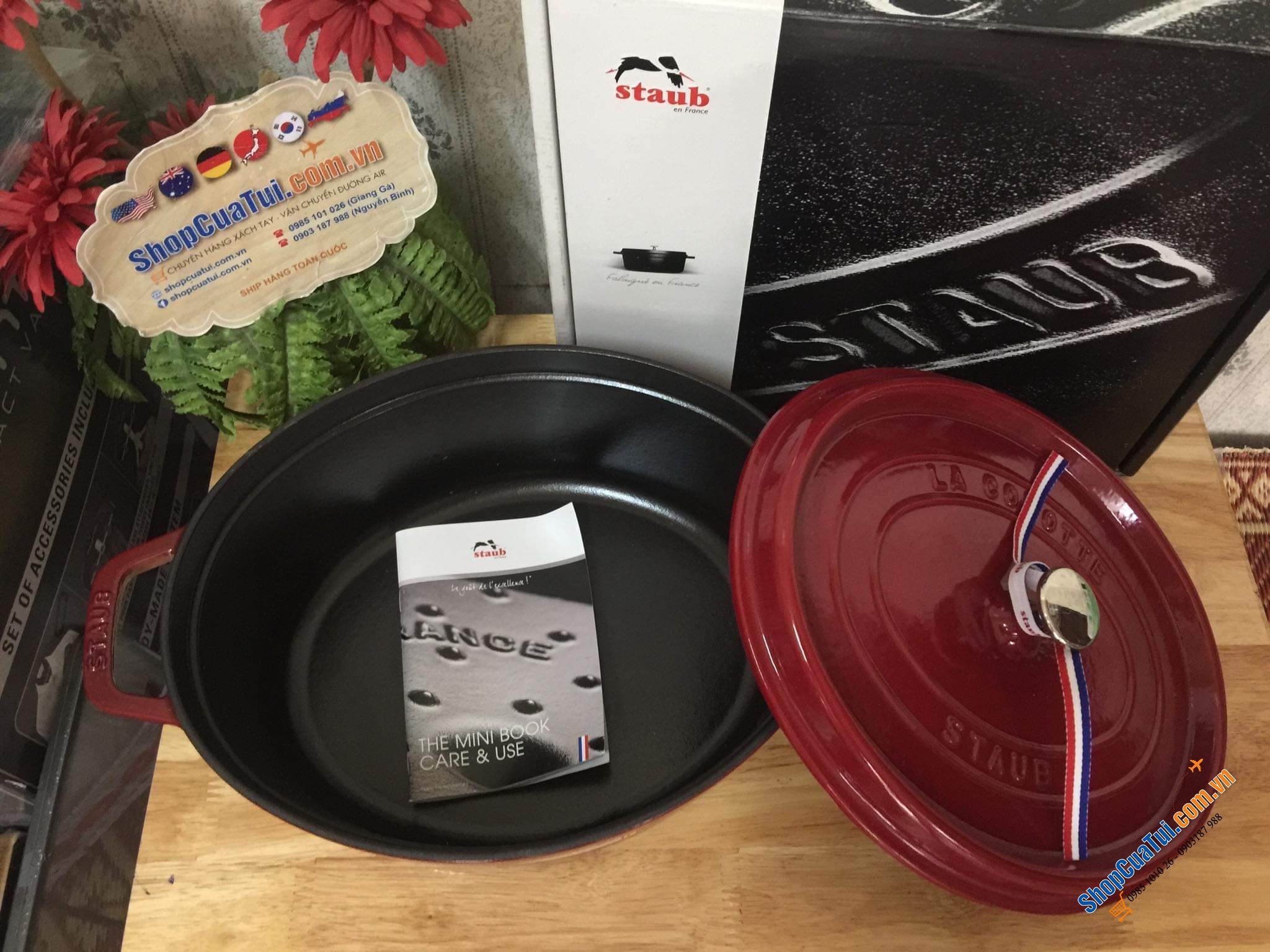 NỒI GANG ĐÚC STAUB OVAL 33CM MÀU ĐỎ SIÊU ĐẸP