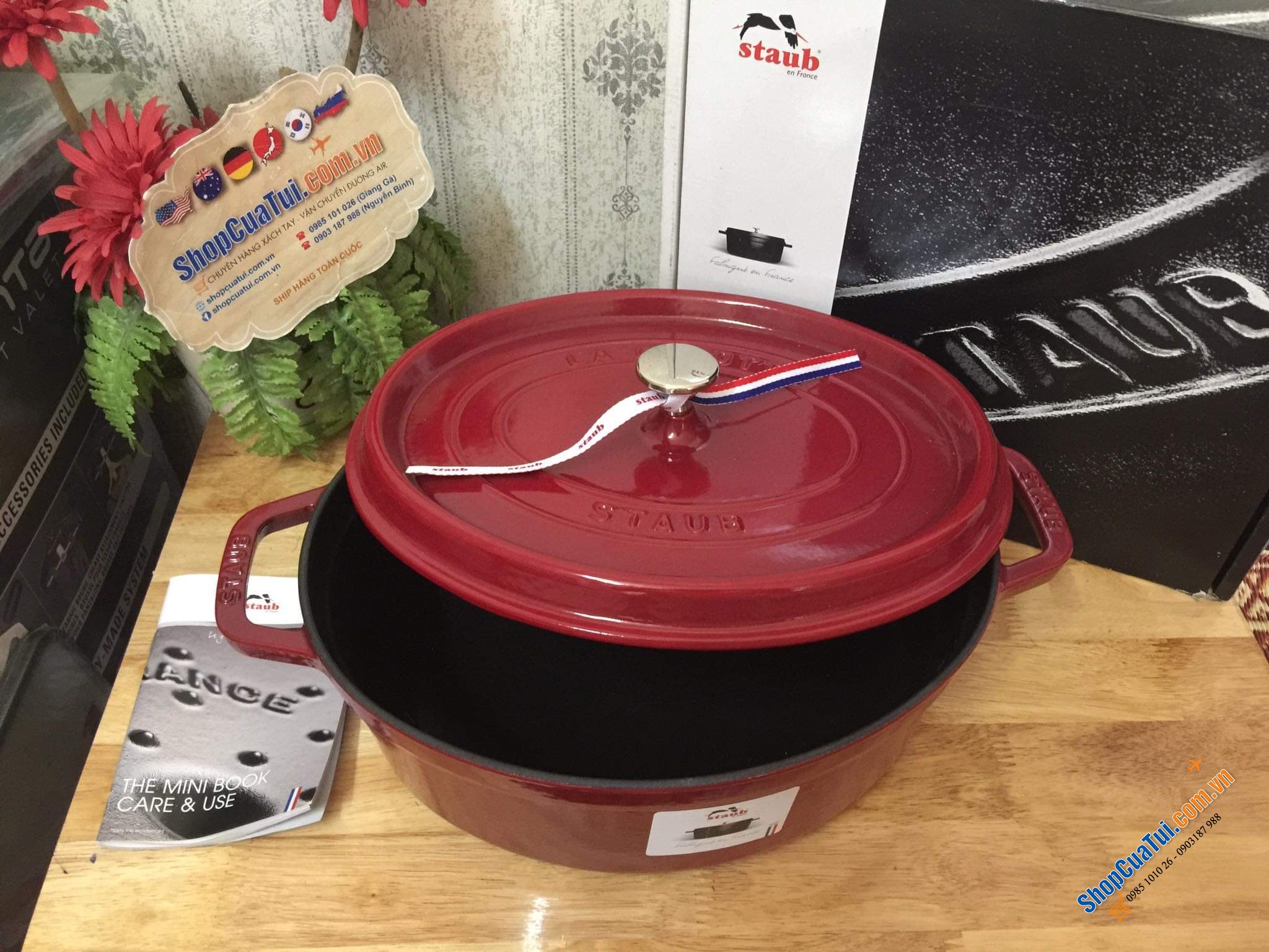 NỒI GANG ĐÚC STAUB OVAL 33CM MÀU ĐỎ SIÊU ĐẸP