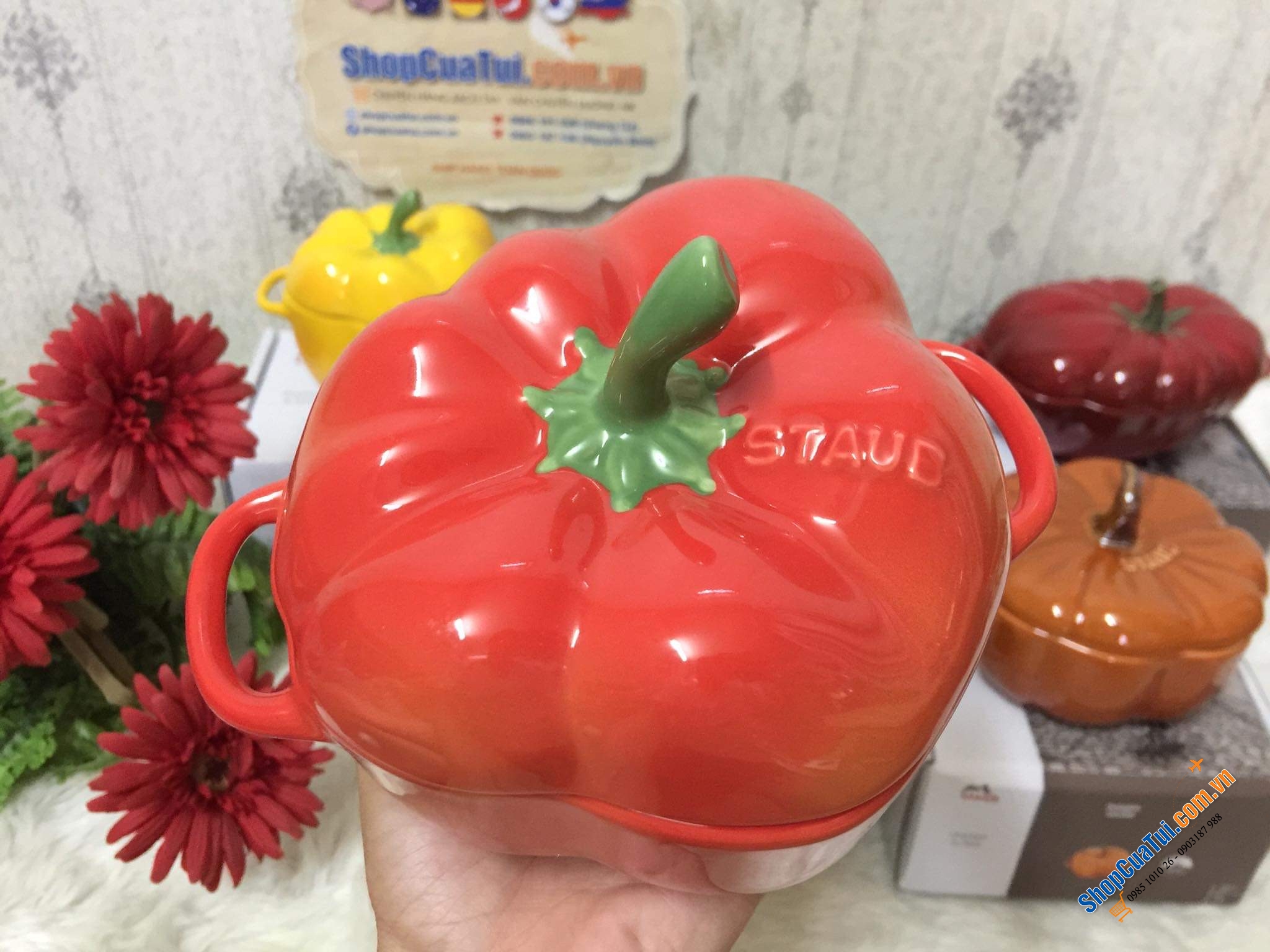 Set 5 thố sứ củ quả Staub, Combo 5 âu sứ Staub:  Âu ớt chuông đỏ và vàng Staub , Âu cà chua, Âu bí Ngô  staub, âu atiso - đựng bánh, kẹo mứt... đựng soup, đồ ăn bỏ lò, hầm ... nhất là món tôm phủ pho mai thì gọi là quá đỉnh