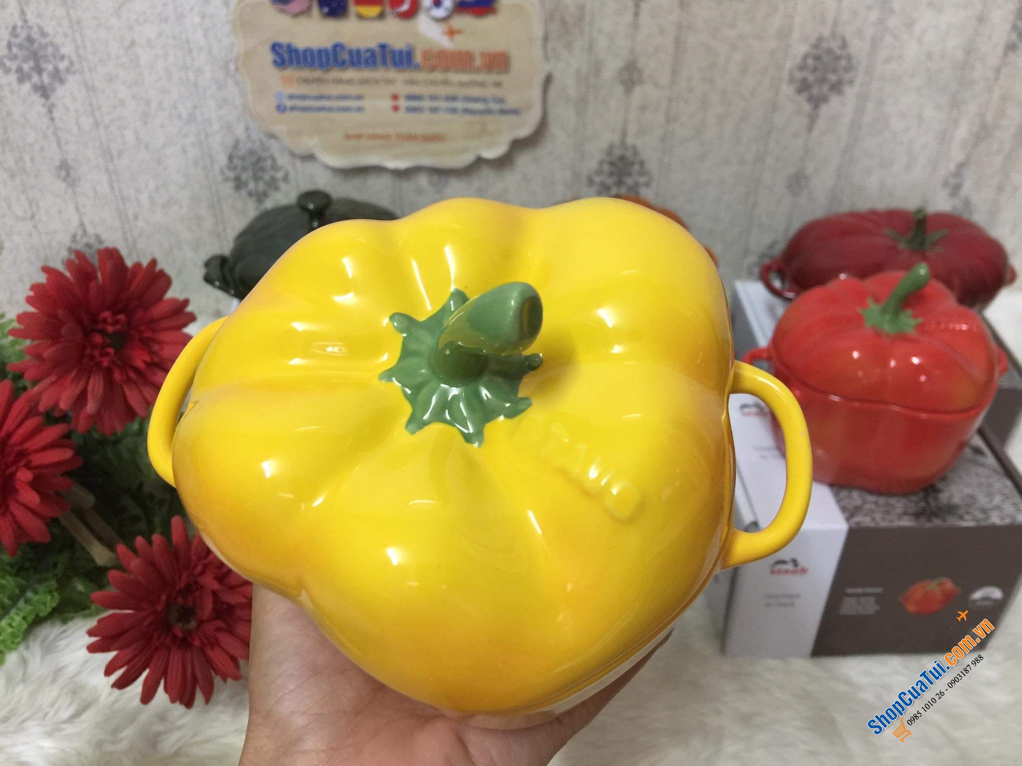 Set 5 thố sứ củ quả Staub, Combo 5 âu sứ Staub:  Âu ớt chuông đỏ và vàng Staub , Âu cà chua, Âu bí Ngô  staub, âu atiso - đựng bánh, kẹo mứt... đựng soup, đồ ăn bỏ lò, hầm ... nhất là món tôm phủ pho mai thì gọi là quá đỉnh