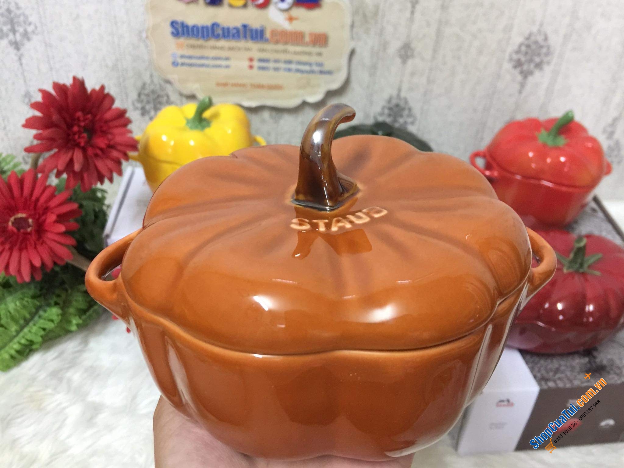 Set 5 thố sứ củ quả Staub, Combo 5 âu sứ Staub:  Âu ớt chuông đỏ và vàng Staub , Âu cà chua, Âu bí Ngô  staub, âu atiso - đựng bánh, kẹo mứt... đựng soup, đồ ăn bỏ lò, hầm ... nhất là món tôm phủ pho mai thì gọi là quá đỉnh