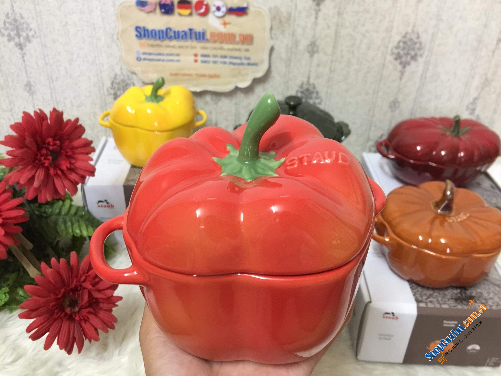 Set 5 thố sứ củ quả Staub, Combo 5 âu sứ Staub:  Âu ớt chuông đỏ và vàng Staub , Âu cà chua, Âu bí Ngô  staub, âu atiso - đựng bánh, kẹo mứt... đựng soup, đồ ăn bỏ lò, hầm ... nhất là món tôm phủ pho mai thì gọi là quá đỉnh