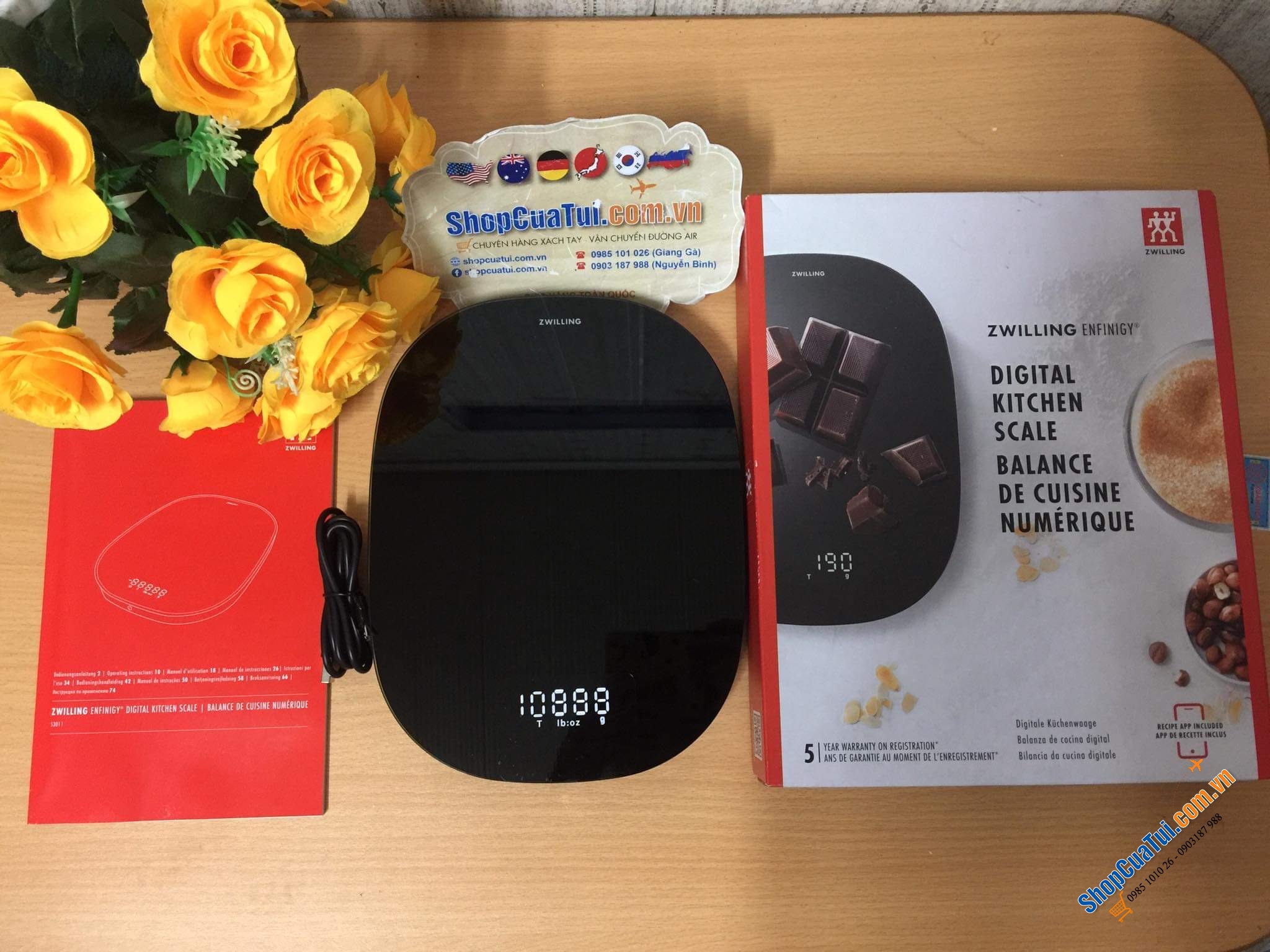 CÂN NHÀ BẾP HIỆN ĐẠI NHẤT ZWILLING DÙNG SẠC MÀU ĐEN / TRẮNG.