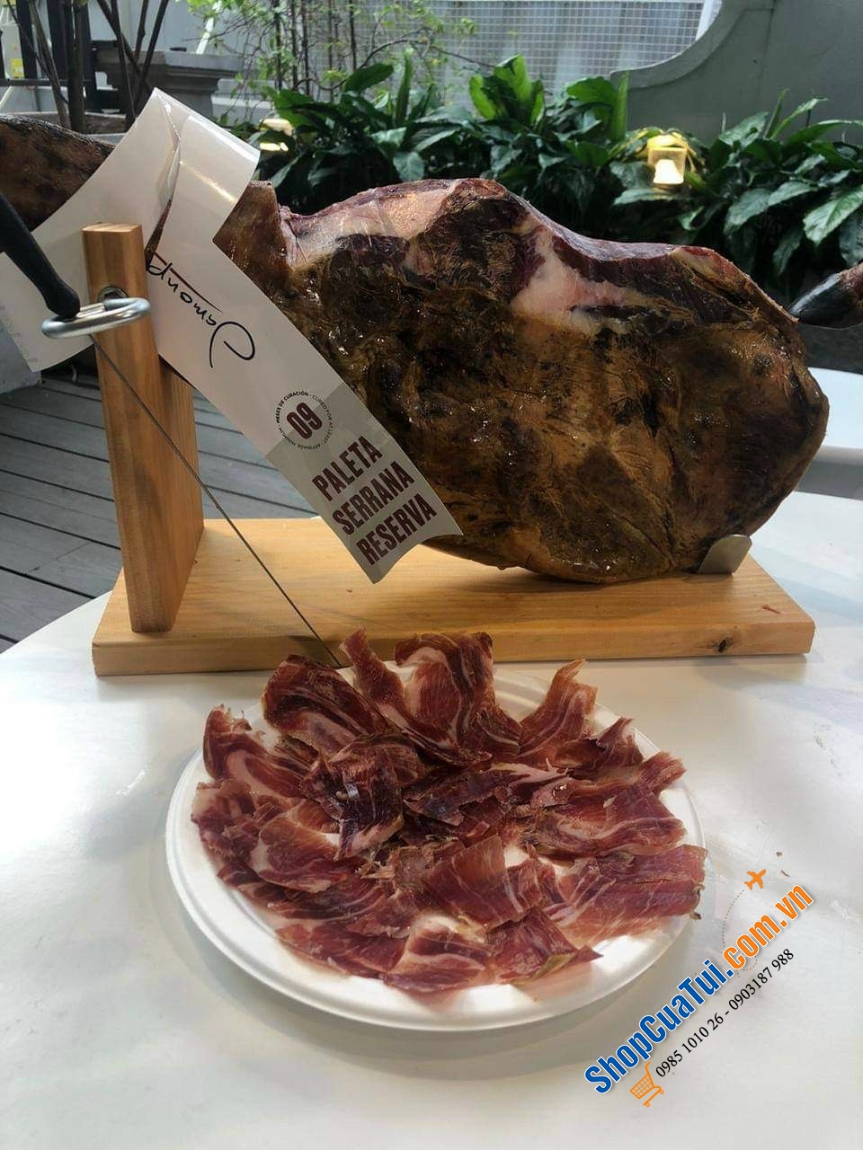 Đùi heo muối Jamon IBERICO - Không chỉ NGON, mà còn ĐẲNG CẤP! Ăn là nghiền