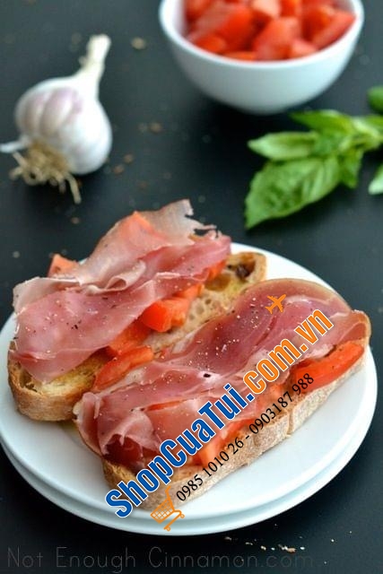 Đùi Heo Muối Mini Jamon Ham - Thịt heo muối Tây Ban Nha có giá đỡ và dao Trọng lượng 1 kg