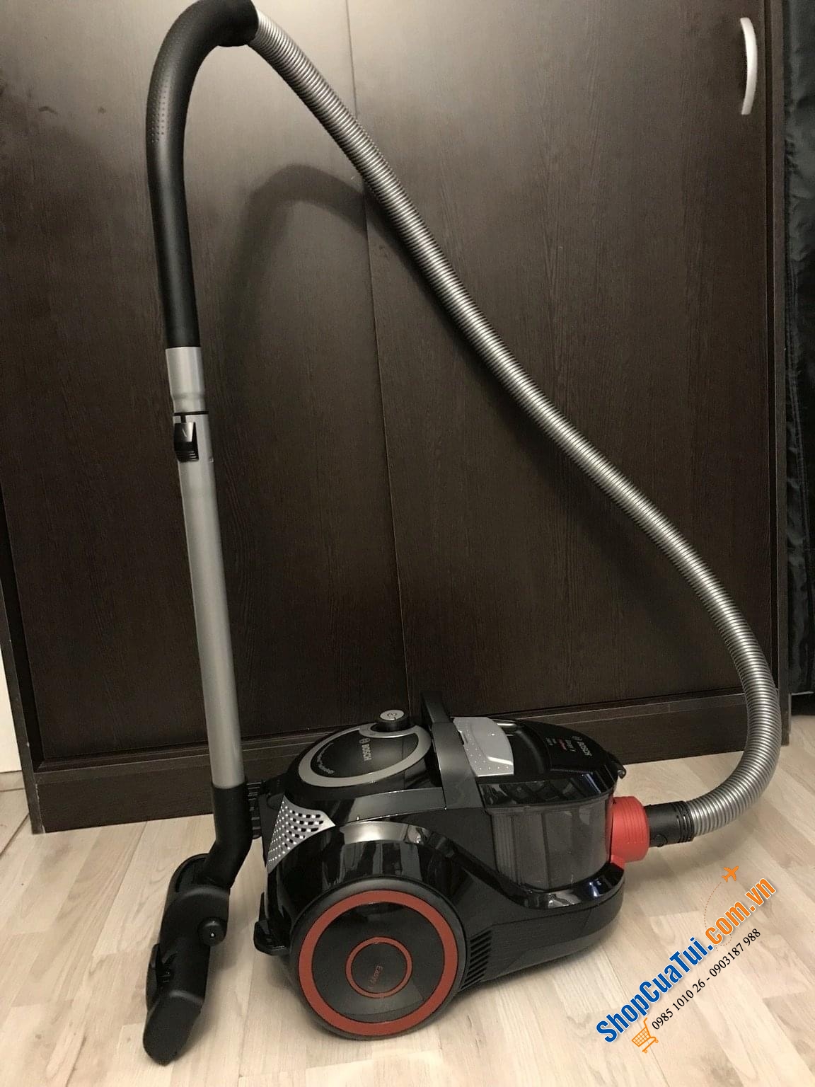 Máy hút bụi Bosch BGS2UPWER1 2500W - Made in Poland - công suất cực lớn!