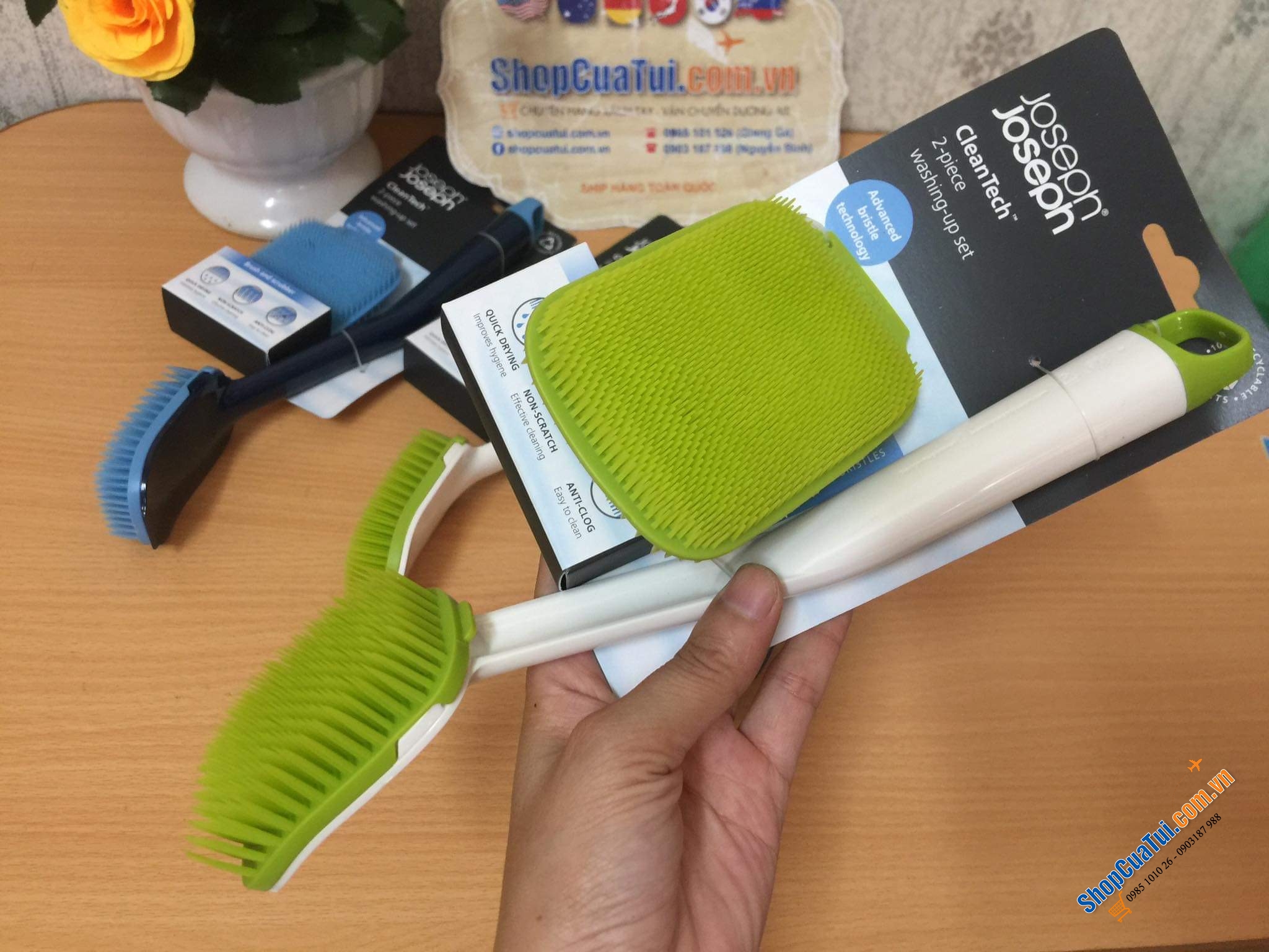 SET BÀN CHẢI - MIẾNG RỬA ĐA NĂNG JOSEPH JOSEPH CLEANTECH - MÀU XANH