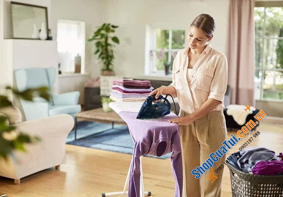 BÀN LÀ HƠI NƯỚC PHILIPS GC4937/20 (Philips gc4937/20 với công nghệ OPTIMALTEMP_ CHỐNG QUÁ NHIỆT CHÁY QUẦN ÁO).