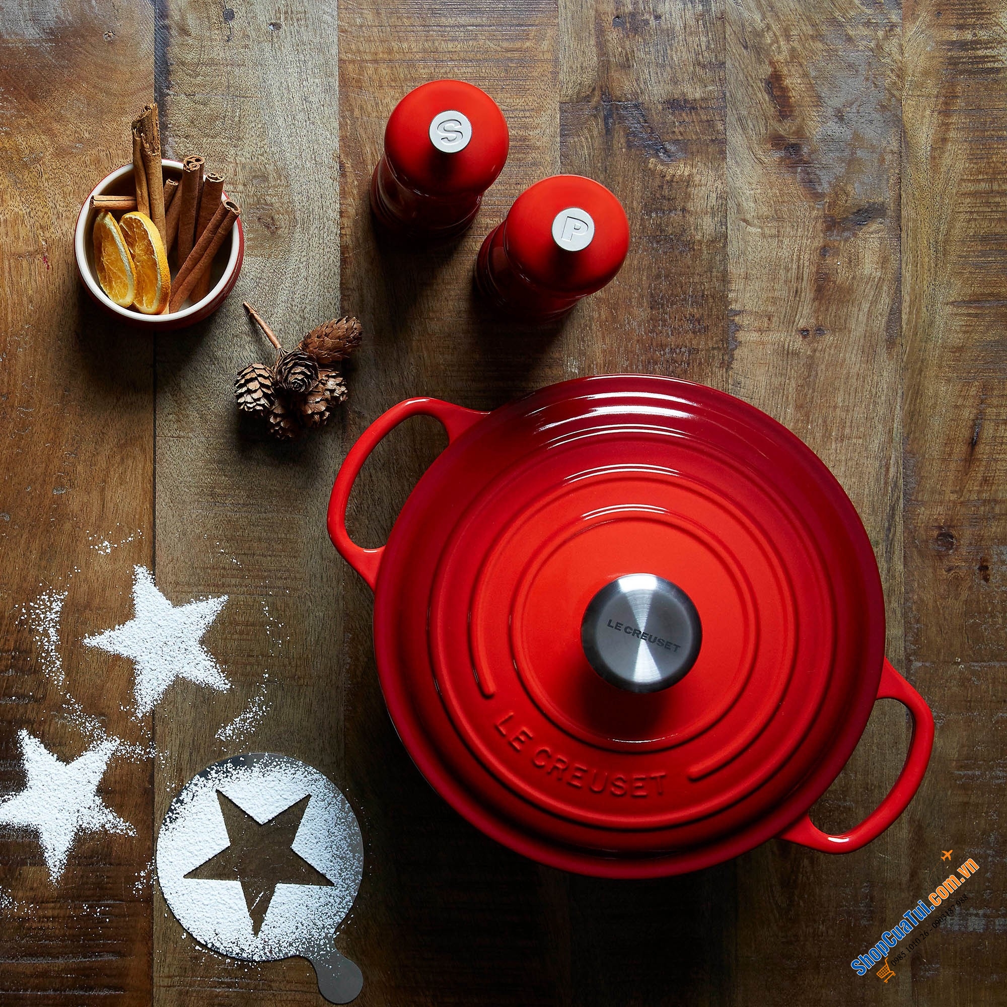 XAY TIÊU TAY LE CREUSET 21 cm MÀU ĐỎ - MÀU VÀNG