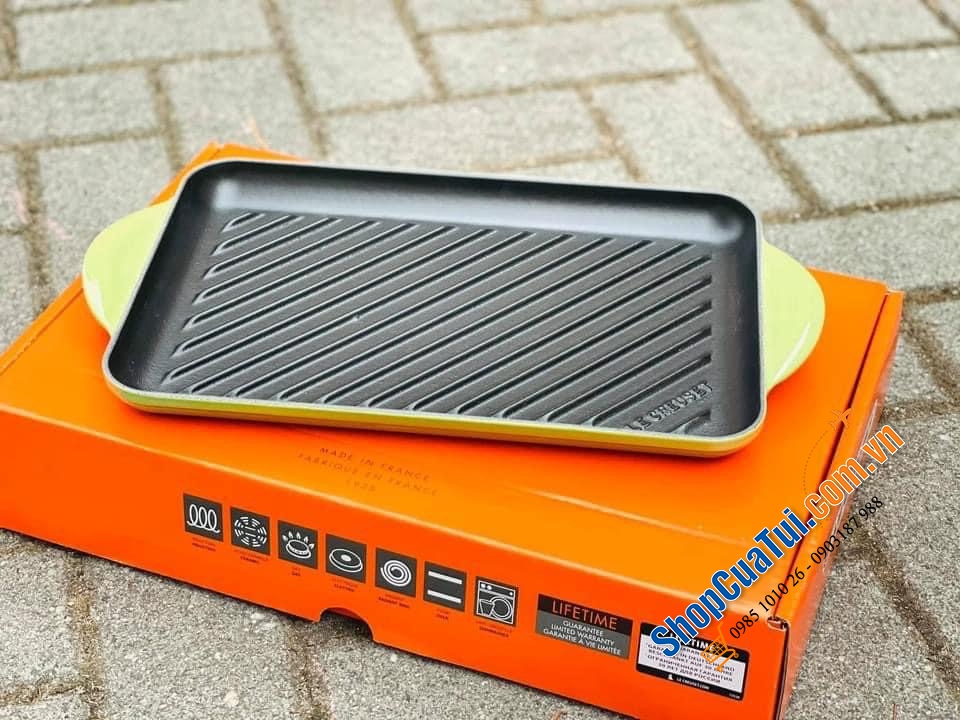 CHẢO - KHAY NƯỚNG LE CREUSET 32x22x3 cm. MÀU XANH PALM SIÊU HIẾM