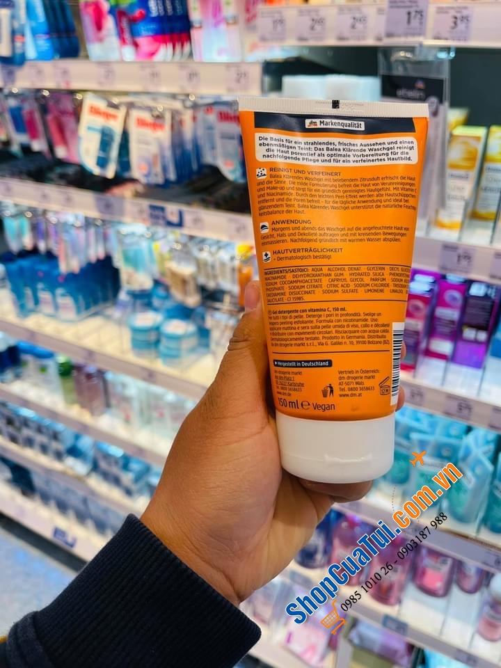 Sữa rửa mặt Balea Klarendes Waschgel cho mọi loại da với chiết xuất giàu vitamin C cùng công thức rửa sạch đặc biệt, giúp làm sạch mặt và thân thiện với da. - mẫu mới nhất
