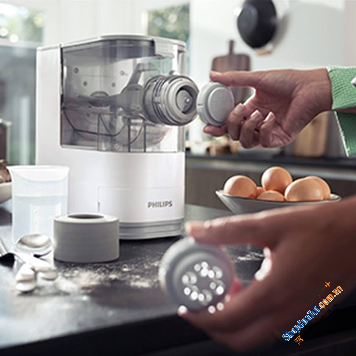 Máy Làm nui bún mì tại nhà đơn giản và sạch với Philips - Viva Collection Pasta and Noodle Maker HR2345/19