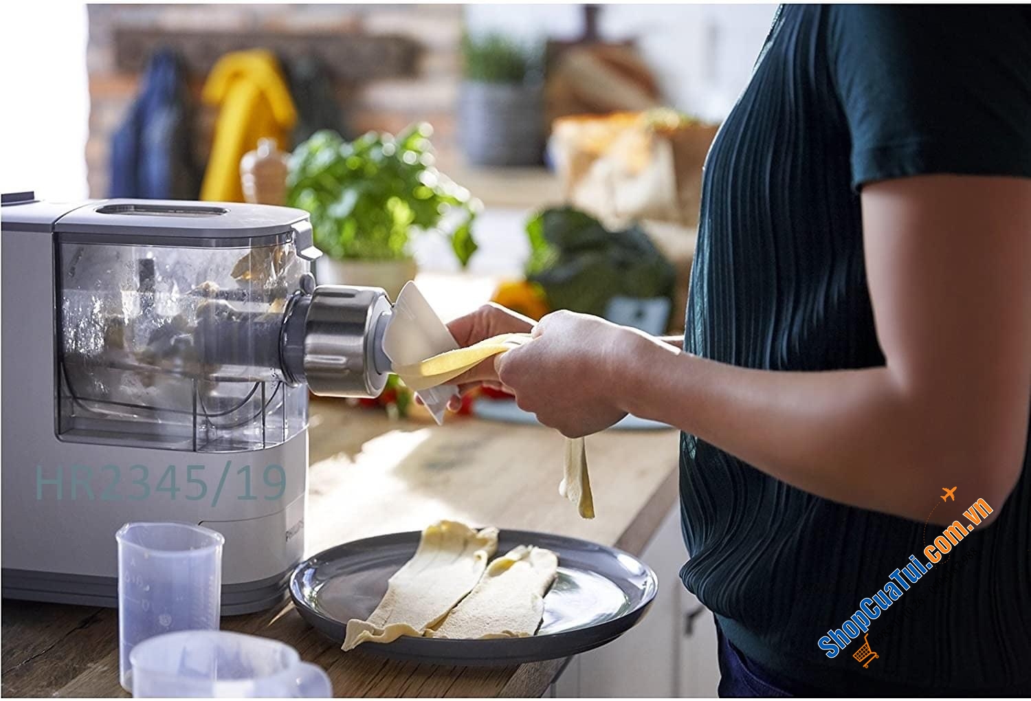 Máy Làm nui bún mì tại nhà đơn giản và sạch với Philips - Viva Collection Pasta and Noodle Maker HR2345/19