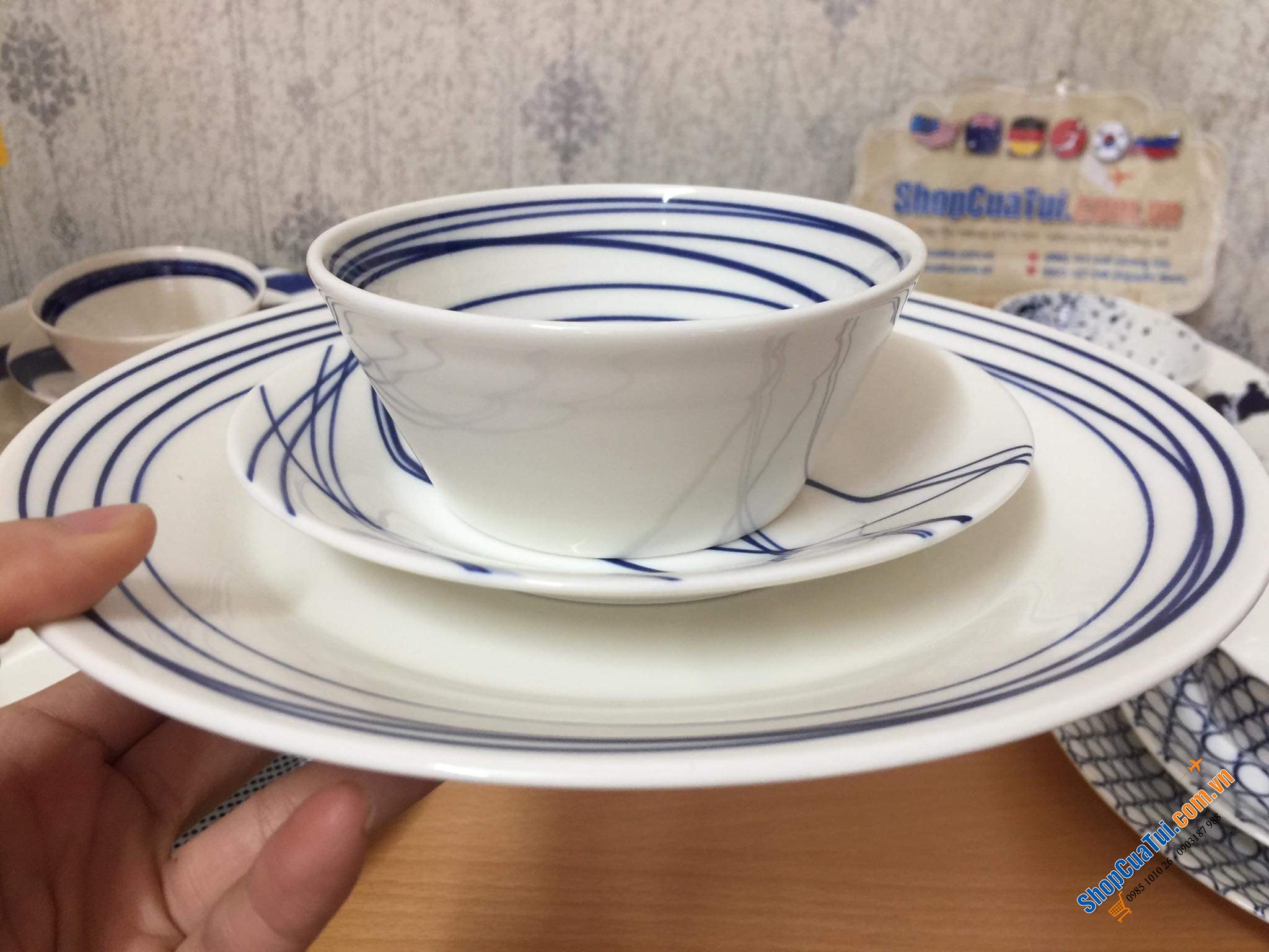 Sét Tô Đĩa Bát ăn cơm thương hiệu Royal Doulton của UK từ năm 1815 - Mỗi bát là 1 sắc thái, 1 thiết kế, 1 nghệ thuật.