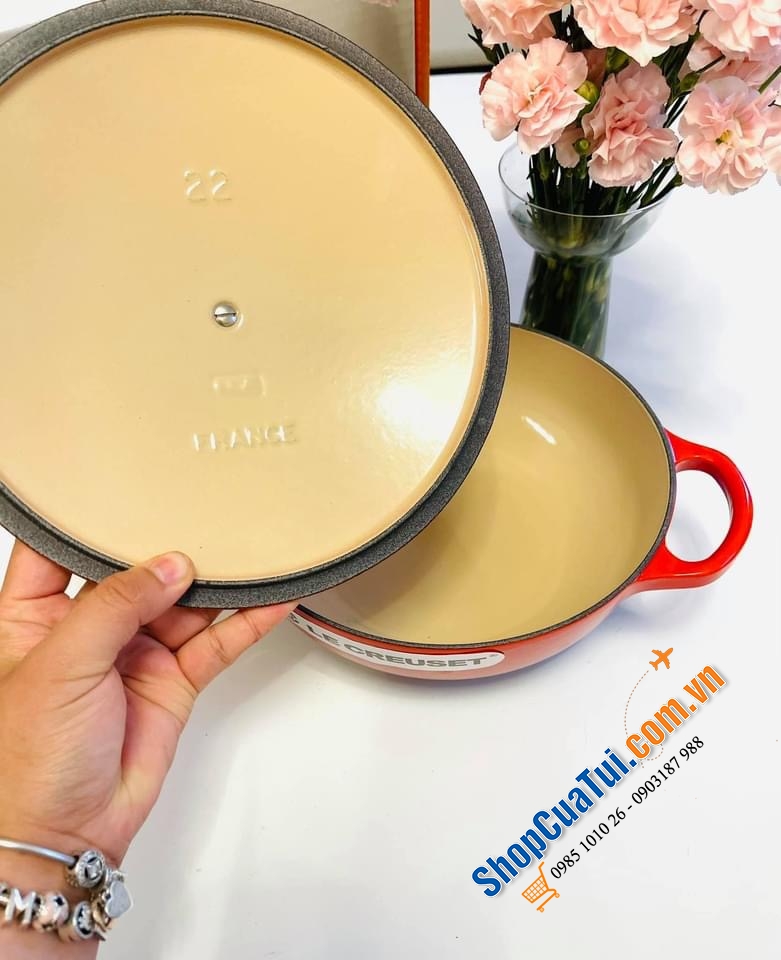 NỒI Le Creuset 22 cm bản limited in hình tháp MÀU ĐỎ - Nồi tháp Eiffel hãng chỉ sản xuất duy nhất 1 lần và không ra nữa