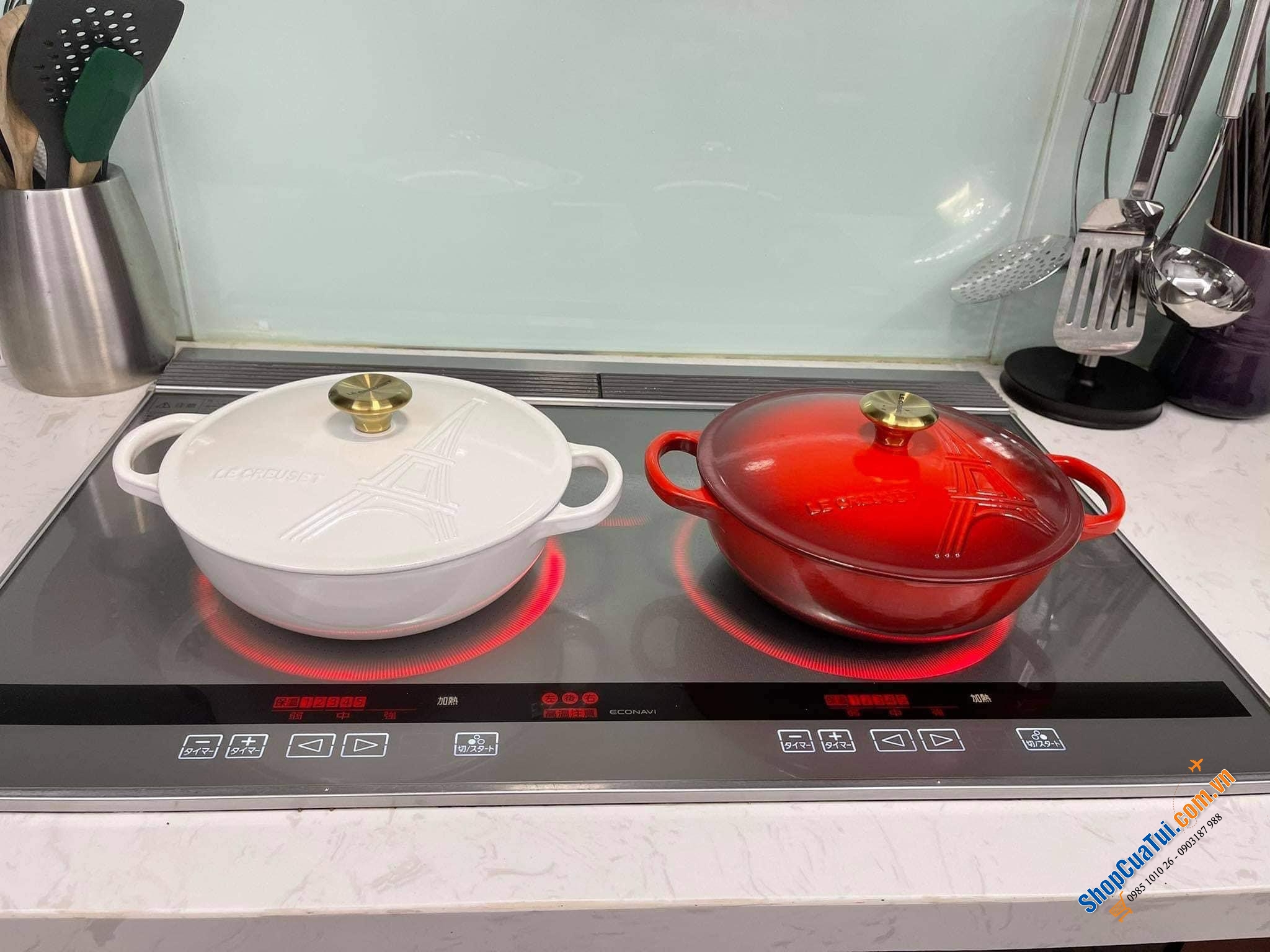 NỒI Le Creuset 22 cm bản limited in hình tháp MÀU ĐỎ - Nồi tháp Eiffel hãng chỉ sản xuất duy nhất 1 lần và không ra nữa