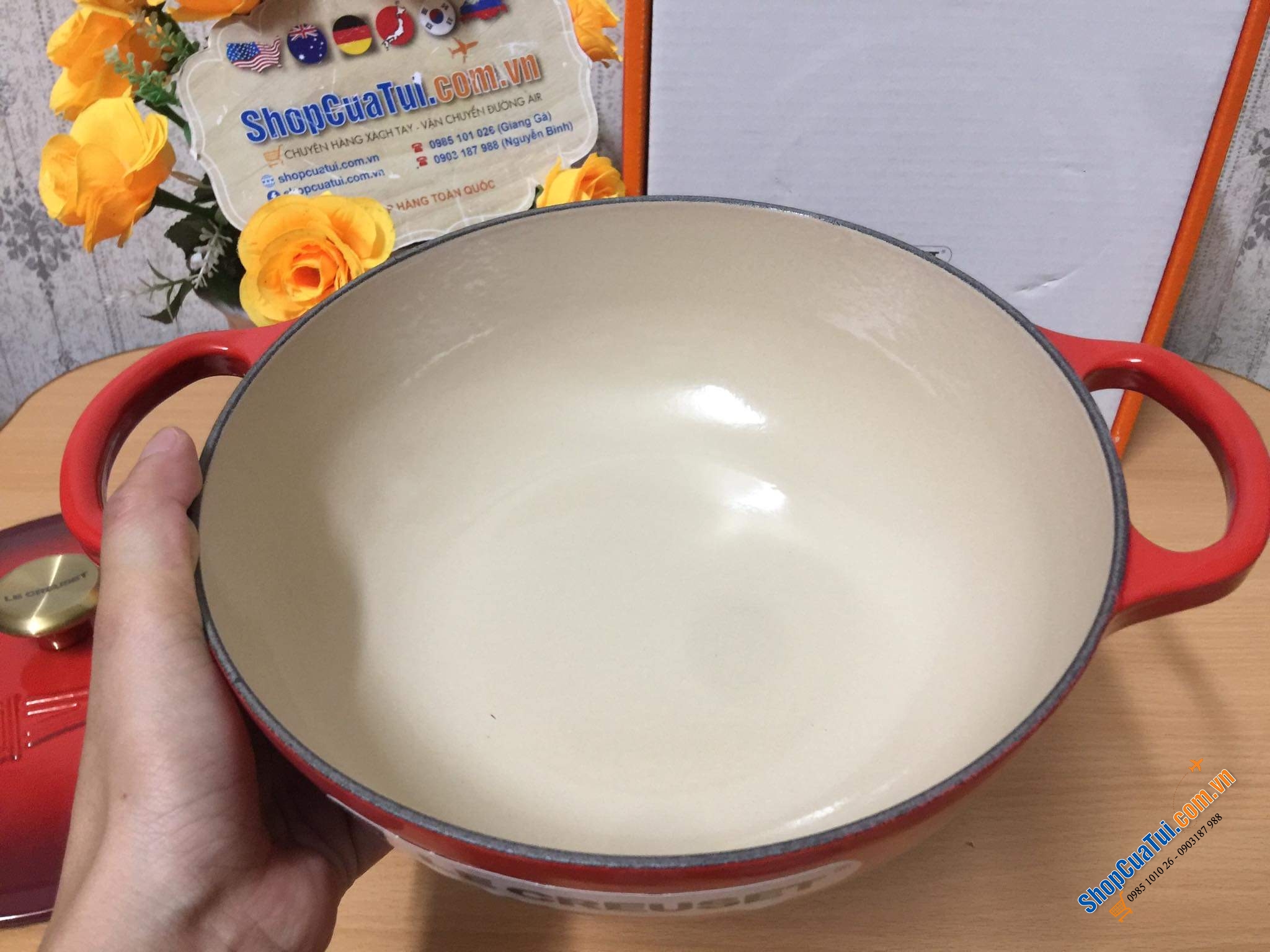 NỒI Le Creuset 22 cm bản limited in hình tháp MÀU ĐỎ - Nồi tháp Eiffel hãng chỉ sản xuất duy nhất 1 lần và không ra nữa