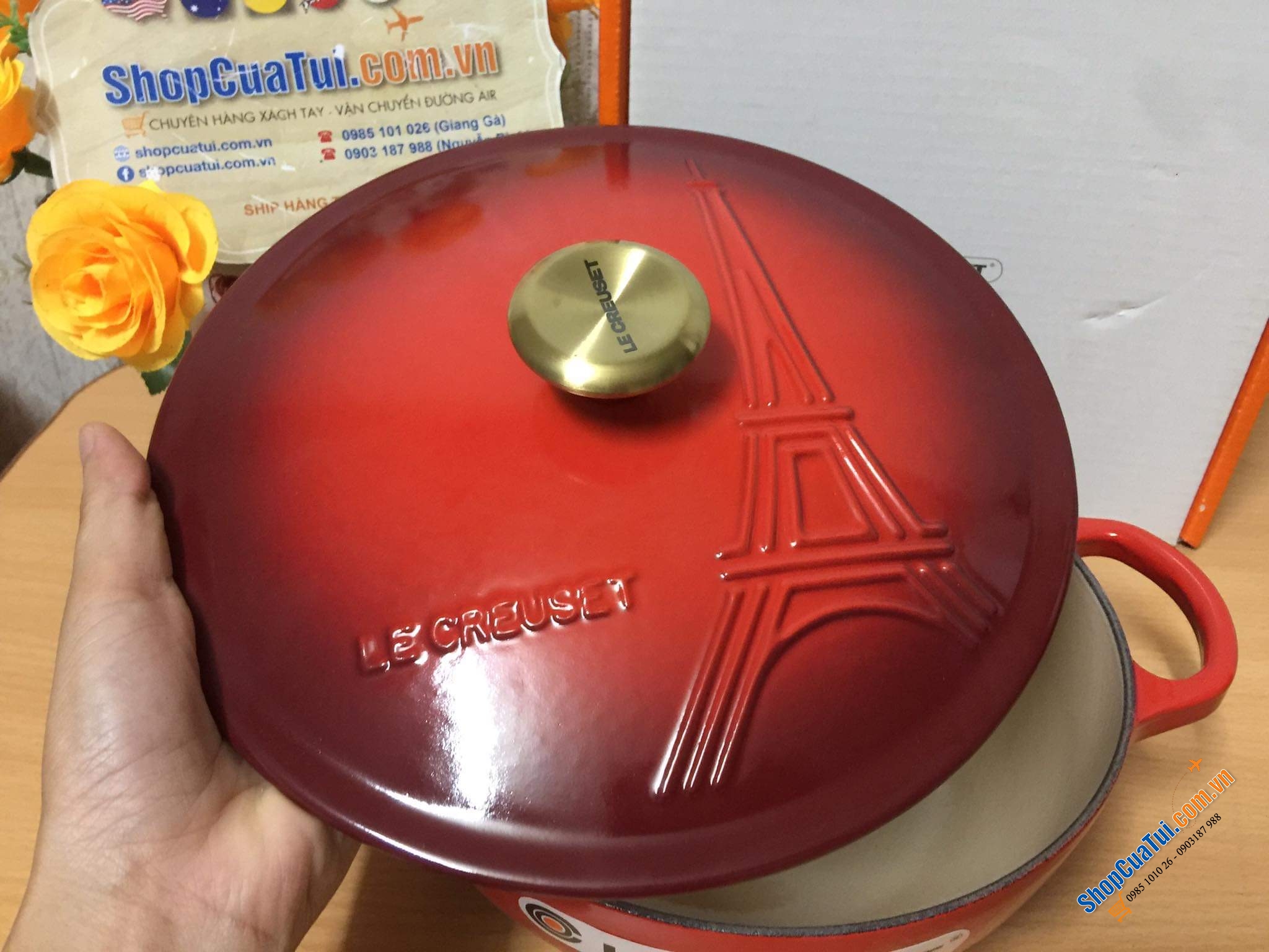 NỒI Le Creuset 22 cm bản limited in hình tháp MÀU ĐỎ - Nồi tháp Eiffel hãng chỉ sản xuất duy nhất 1 lần và không ra nữa