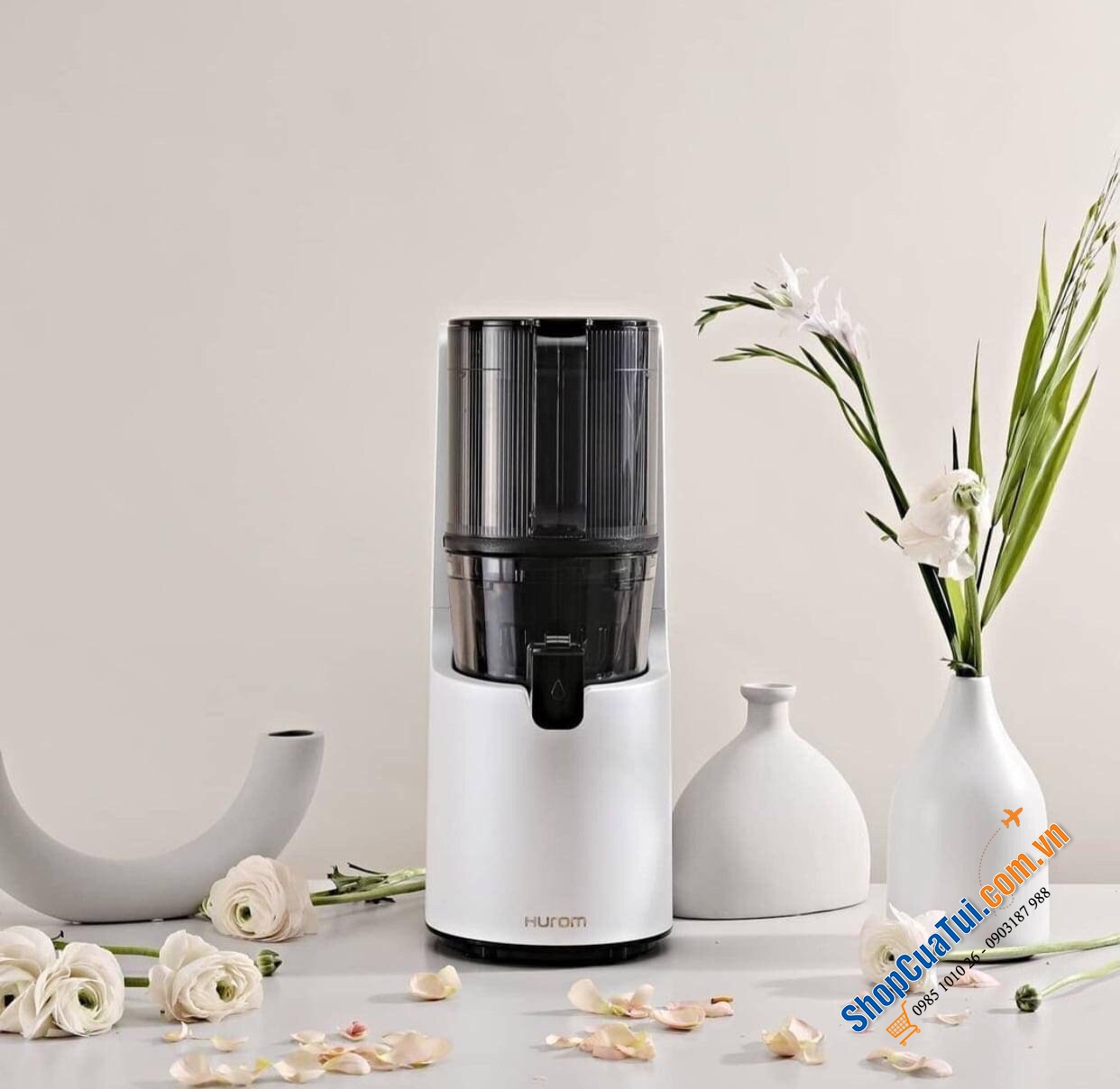 Máy ép chậm HUROM H200 - không cần cắt nhỏ, không cần cho hoa quả vào từ từ - Đỉnh cao trong làng máy ép
