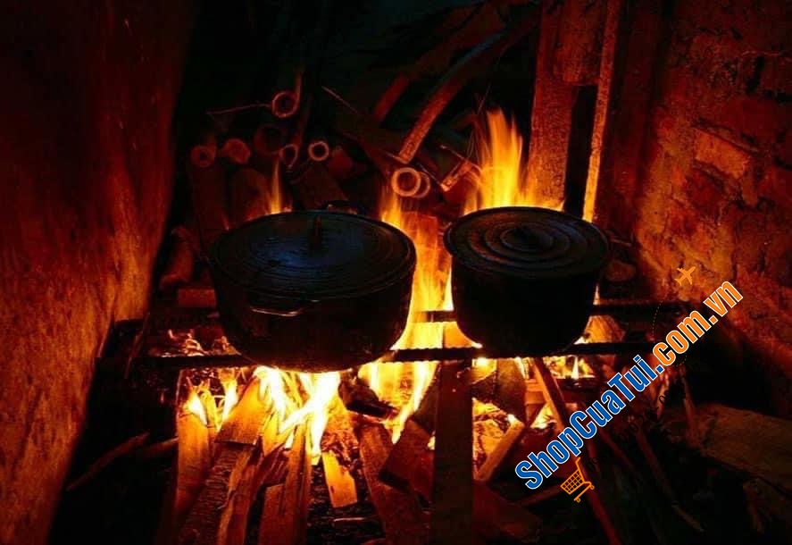 NỒI Le Creuset 18 cm MÀU ĐEN - 1,8 L - Made in France.