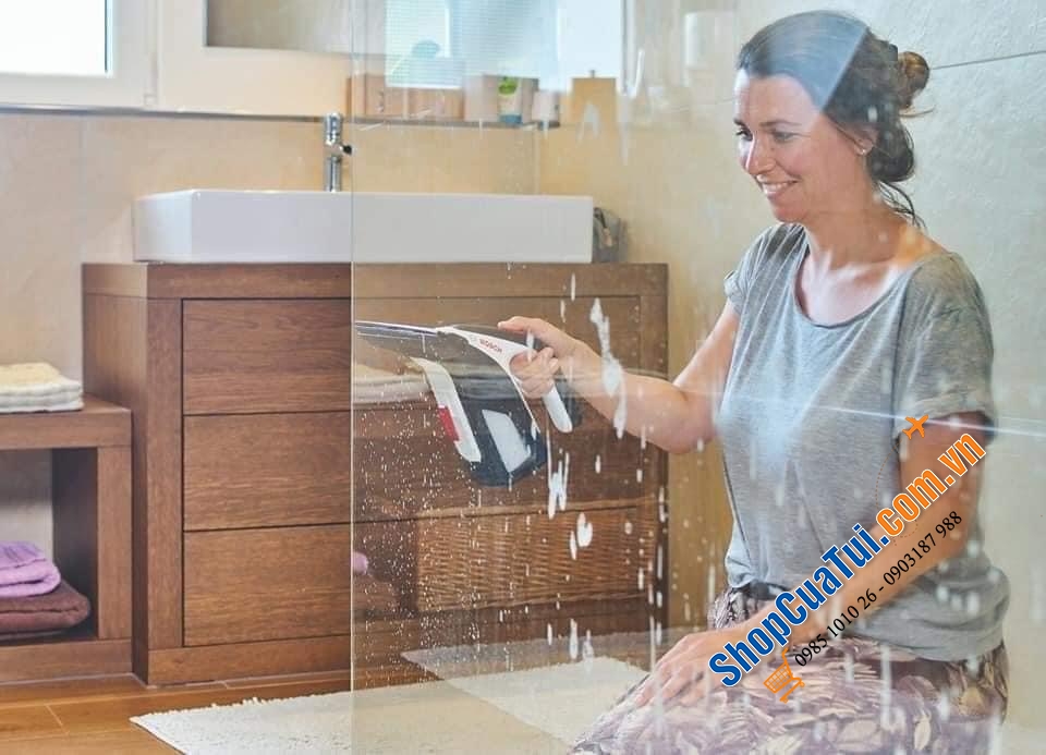 MÁY LAU KÍNH BOSCH – PHÙ HỢP ĐỂ LAU & HÚT SẠCH SẼ CÁC VẾT BỤI BẨN TRÊN CÁC MẶT KÍNH Ô TÔ; CÁC LOẠI CỬA KÍNH; TỦ KÍNH; CÁC LOẠI GƯƠNG; CÁC BỀ MẶT TỦ GỖ; NHỰA…SẠCH TRONG KHÔNG TÌ VẾT CHỈ TRONG 1 NỐT NHẠC.