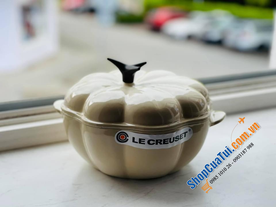 NỒI GANG LE CREUSET BÍ NGÔ 22 CM - MADE IN FRANCE.