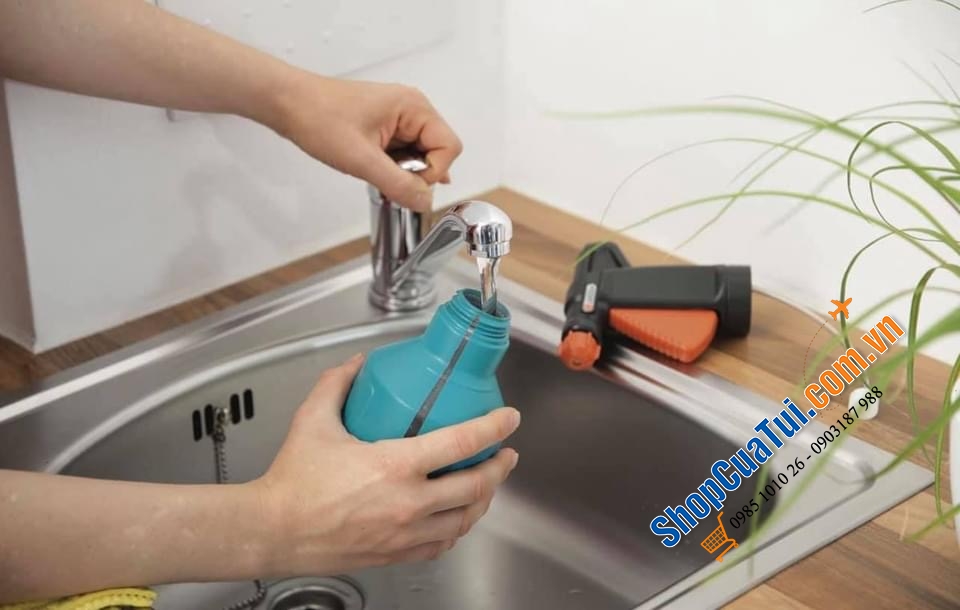 Bình tưới cây nén khí  Gardena 0,5L - các tín đồ yêu cây không thể thiếu dụng cụ này!