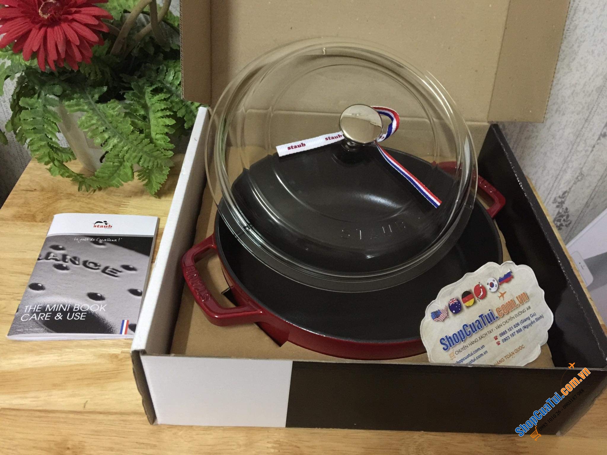 NỒI CHẢO STAUB 28 CM VUNG KÍNH. Màu đỏ