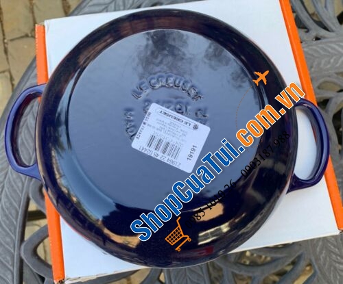 Nồi LE CREUSET tháp Eiffel màu xanh núm vàng. - NỒI Le Creuset 22 cm bản limited in hình tháp MÀU XANH