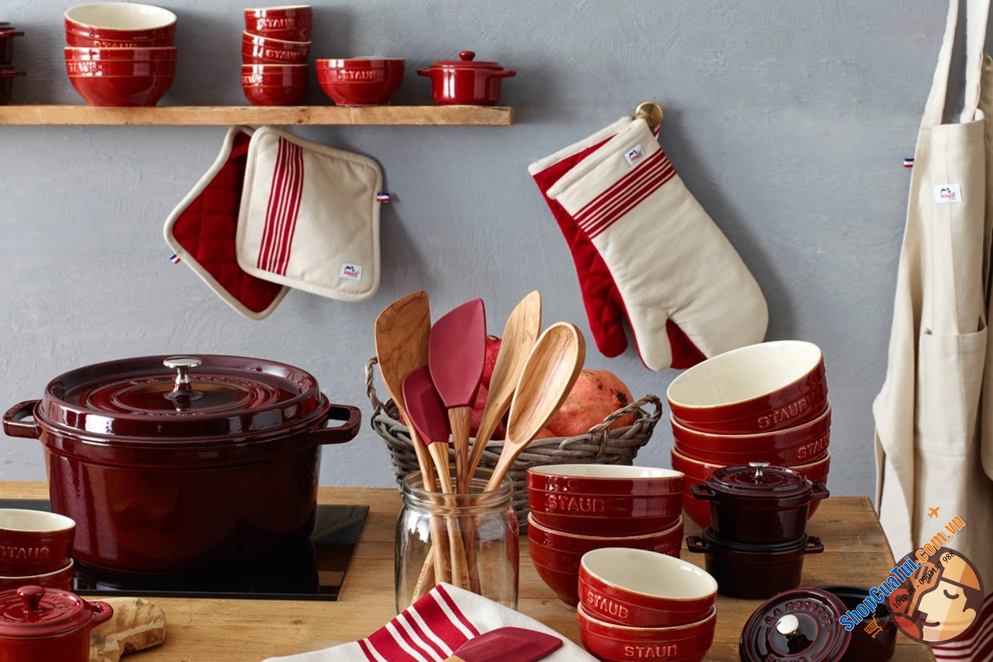 TẠP DỀ CHÍNH HÃNG STAUB - GERMANY - màu đỏ