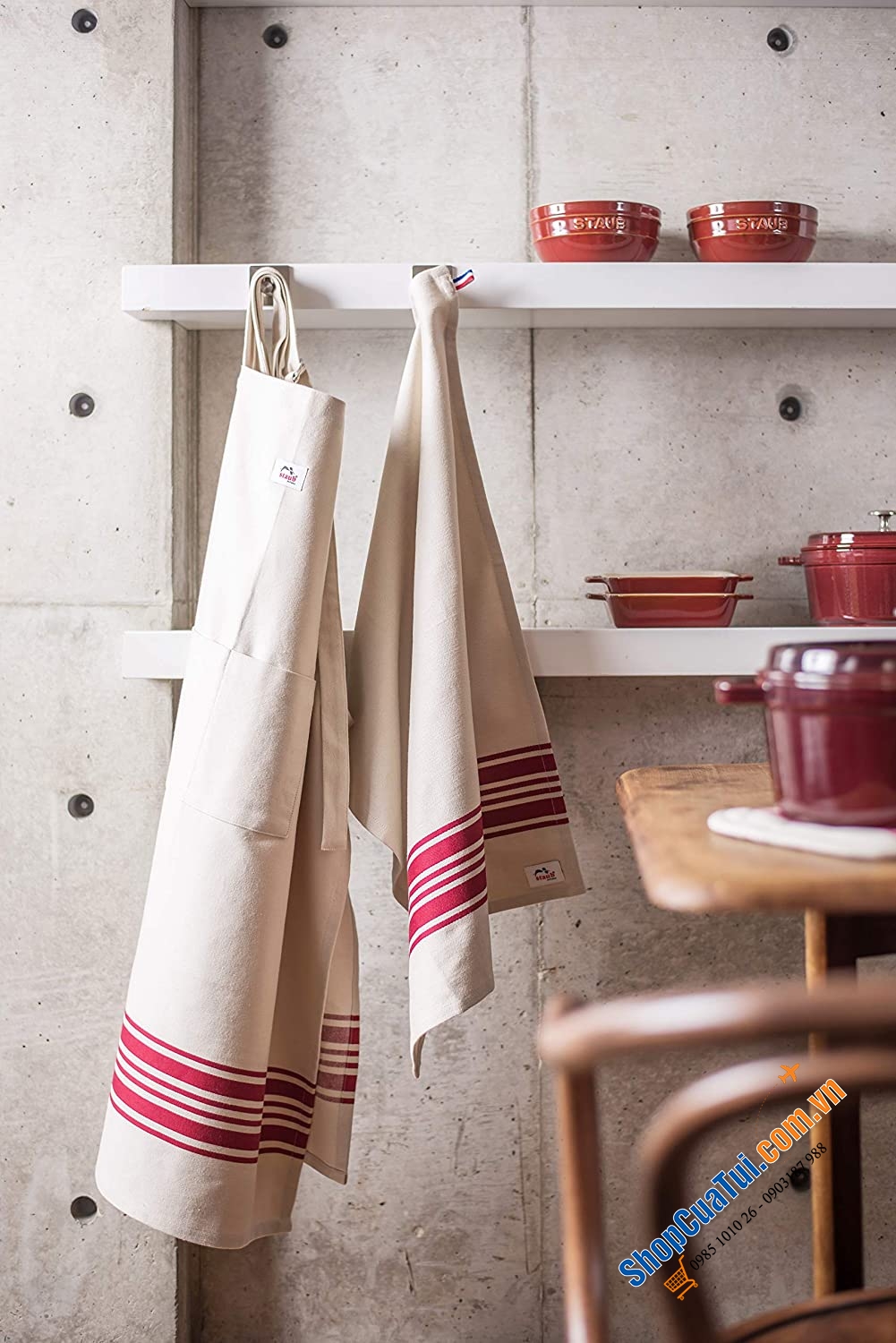 TẠP DỀ CHÍNH HÃNG STAUB - GERMANY - màu đỏ