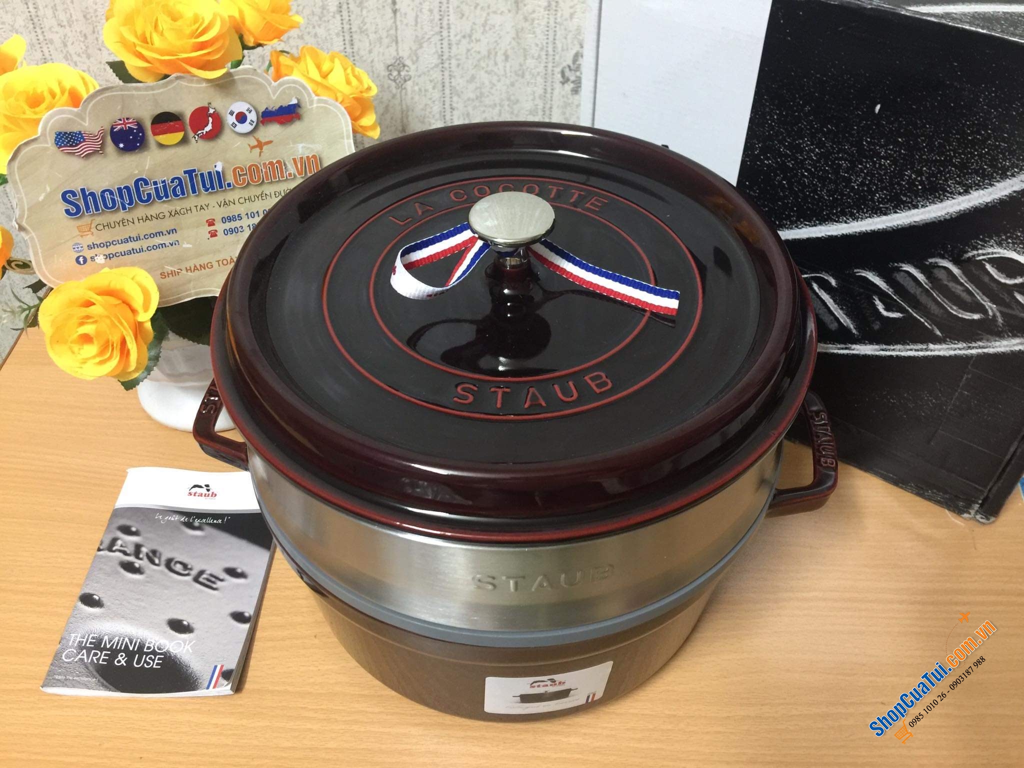 NỒI GANG ĐÚC STAUB + KÈM XỬNG MÀU - SIZE 26CM MÀU ĐỎ RƯỢU VANG ĐẬM.