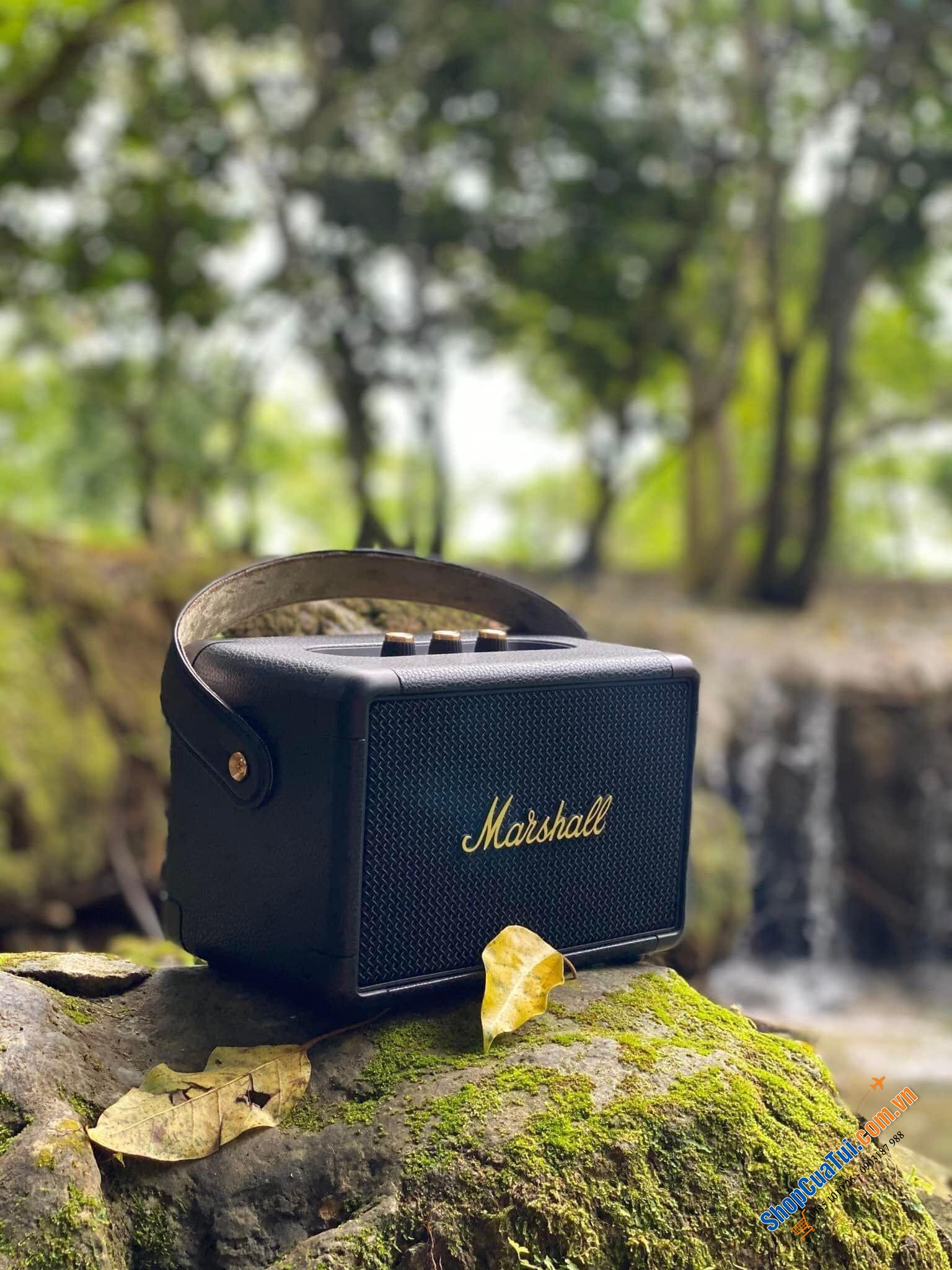 Loa Marshall Killburn 2 bản Black & Brass - Cho khả năng chơi nhạc lên tới 20 giờ chỉ trên một lần sạc, công nghệ Bluetooth 5.0 aptX, phát nhạc với bất kỳ thiết bị Bluetooth nào ở khoảng cách 9m