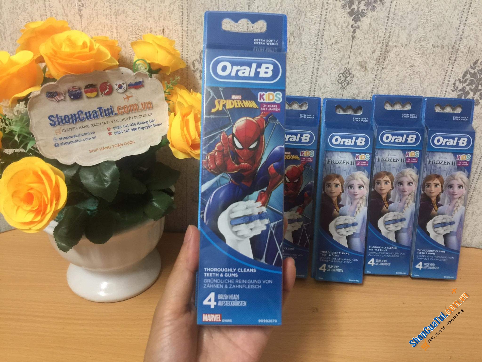 Set 3 hoặc 4 đầu bàn chải điện trẻ em Oral-B Stages Power có sẵn hình cho bé gái & hình cho bé trai