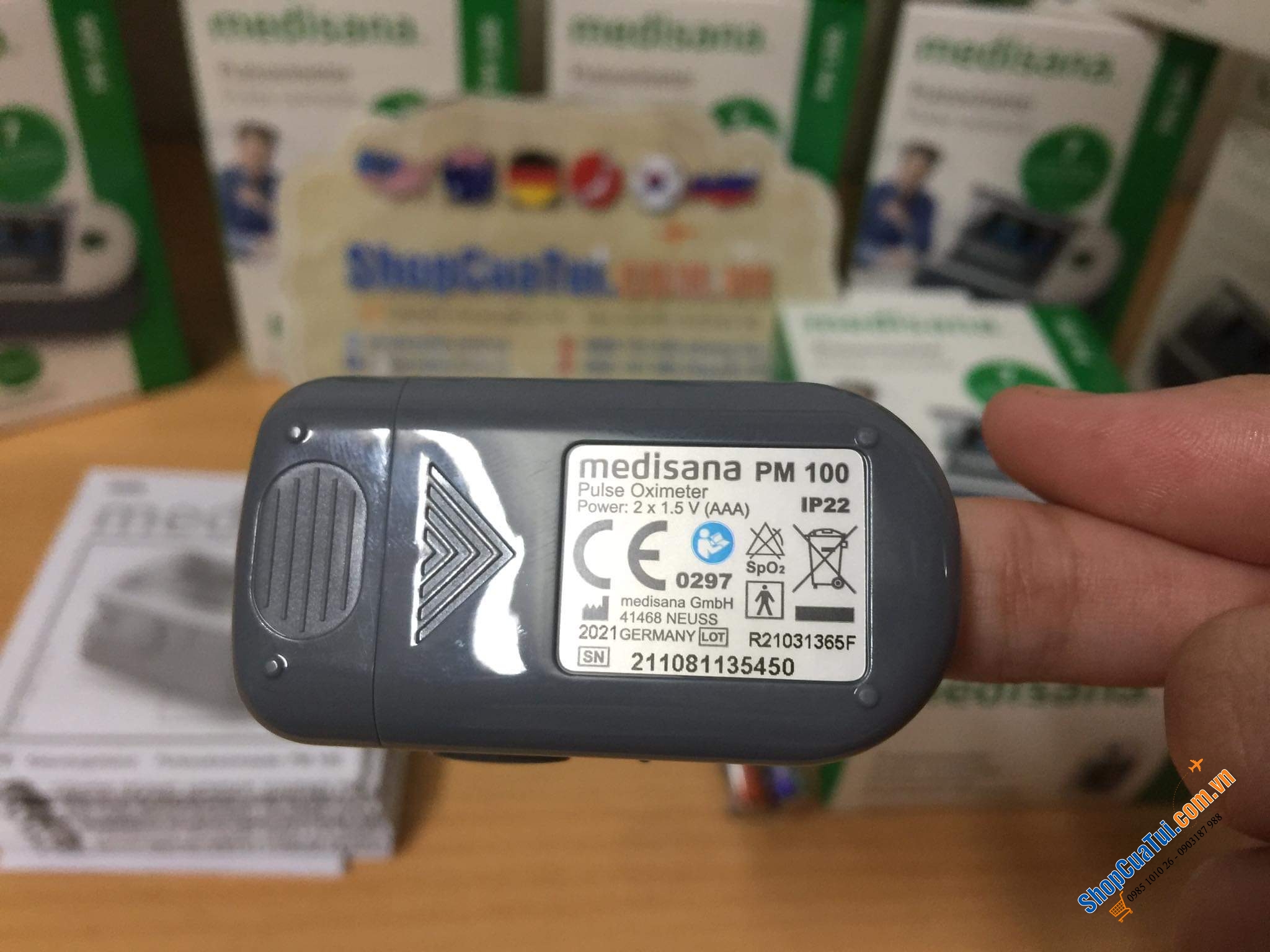 Máy đo nồng độ oxy (máy đo SpO2) Medisana PM100- Hàng Đức.