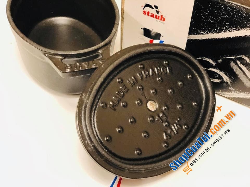 NỒI STAUB OVAL 11 cm mini màu đen - MADE IN FRANCE.