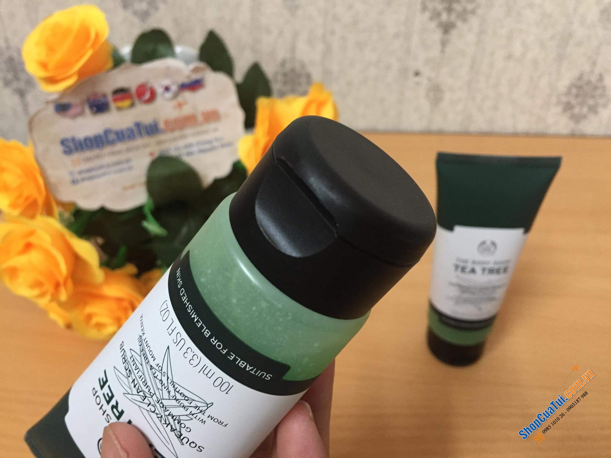 Tẩy da chết - Tẩy Tế Bào Chết Chiết Xuất Tràm The Body Shop Tea Tree Squeaky-Clean Scrub 100ml.