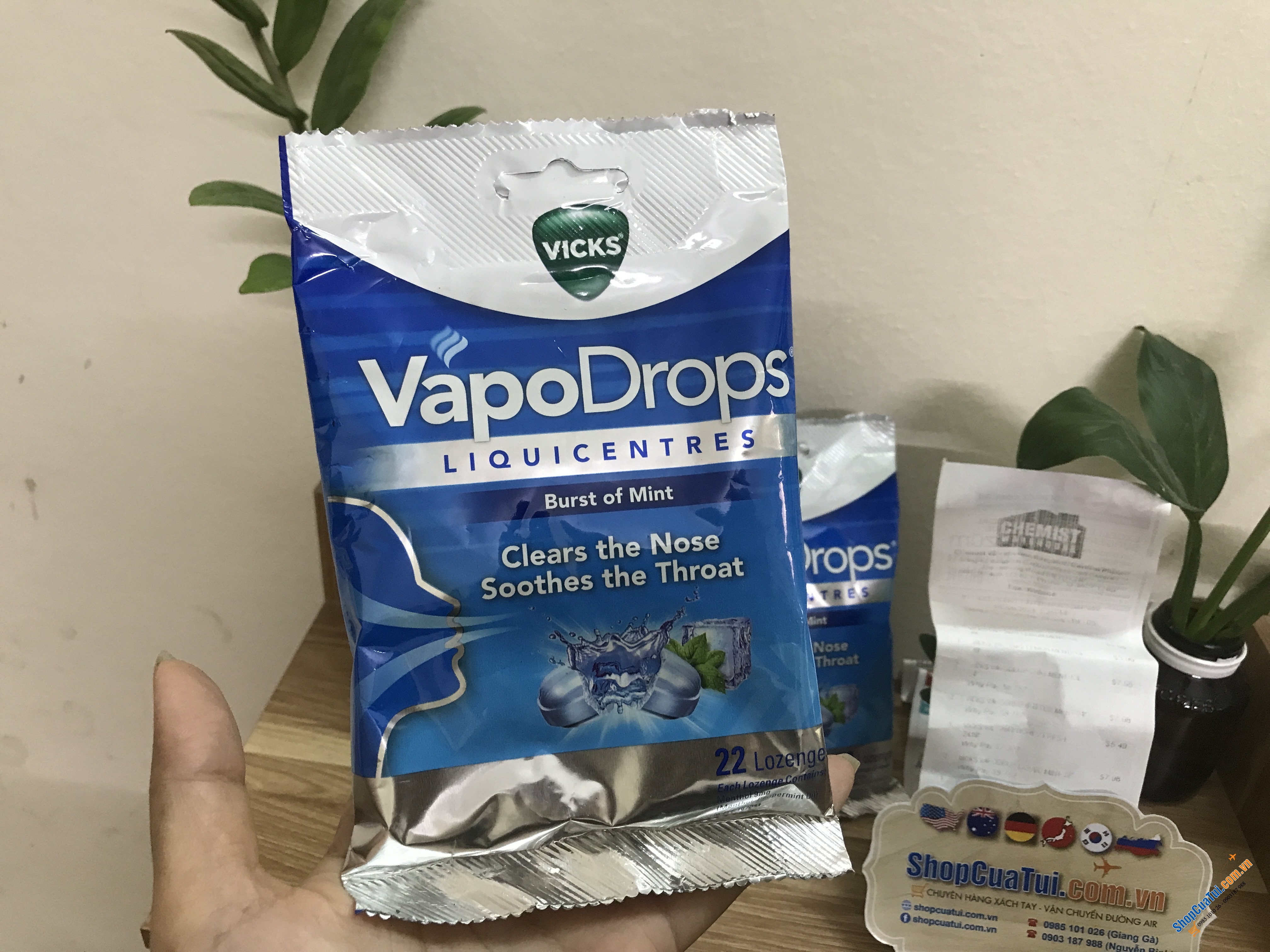 Viên kẹo ngậm trị ho và viêm họng Vicks VapoDrops Liquicentres Burst of Mint 22 Lozenges